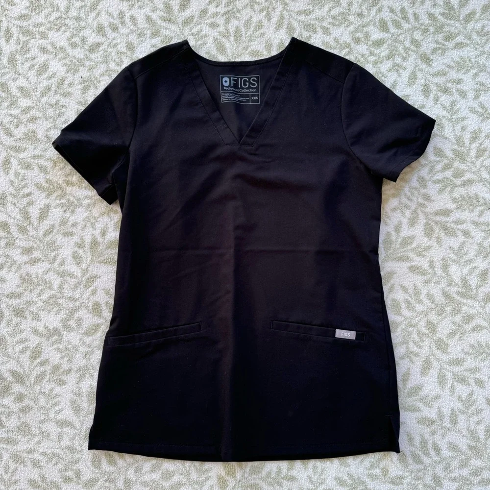 FIGS Women's Casma Three-Pocket Scrub Top Black Size XXS - Picture 2 of 5